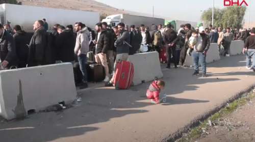 Συρία: Χιλιάδες Σύροι πρόσφυγες επιστρέφουν από την Τουρκία μετά την πτώση του καθεστώτος Άσαντ [βίντεο]