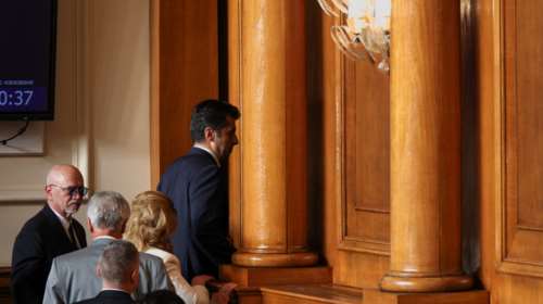 Βουλγαρία: Πολιτική αναταραχή μετά την κατάρρευση της κυβέρνησης Πέτκοφ - Eχασε την ψήφο εμπιστοσύνης