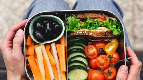 Χαλάω συνέχεια τη δίαιτα: Ποιες είναι οι επιπτώσεις σε βάθος χρόνου;