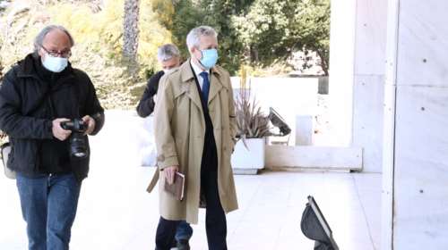 Εκνευρισμένος ο ΣΥΡΙΖΑ επιτίθεται σε Κοντονή: &quot;Αχθοφόρος πολιτικών και επιχειρηματικών συμφερόντων&quot;