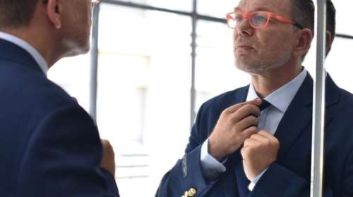 Κορονοϊός: Θετικός ο δημοσιογράφος Σπύρος Λάμπρου - Η ανάρτηση με τον κόμπο της γραβάτας