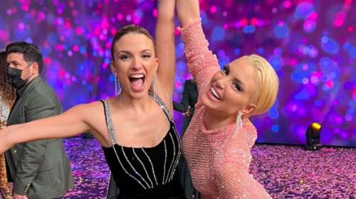 Η Αλεξάνδρα Παναγιώταρου με το βραβείο του J2US στα χέρια - Το μήνυμά της μετά τη νίκη