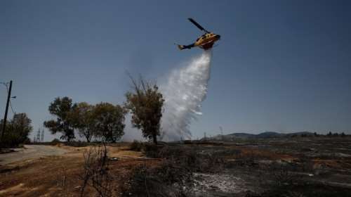 Φωτιά σε δασική έκταση στη Μικρά Σάντα Ημαθίας, κινητοποιήθηκαν επίγειες και εναέριες δυνάμεις