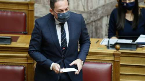 "Πυρά" Πέτσα σε Τσίπρα: Το αντιπολιτευτικό άγχος τον οδηγεί στη φαιδρότητα - Την Τρίτη συζήτηση αρχηγών κομμάτων στη Βουλή