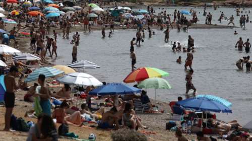 Κύμα ζέστης: 40αρι χτύπησε και σήμερα ο υδράργυρος, 4 βαθμους πιο θερμές από το κανονικό και οι θάλασσες!