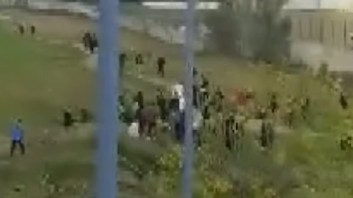 Πάτρα: Αγρια επεισόδια με μαθητές - Πετούν νεράντζια με ξυράφια - &quot;Είμαστε κοντά στο να φτιαχτούν συμμορίες&quot; [Βίντεο]