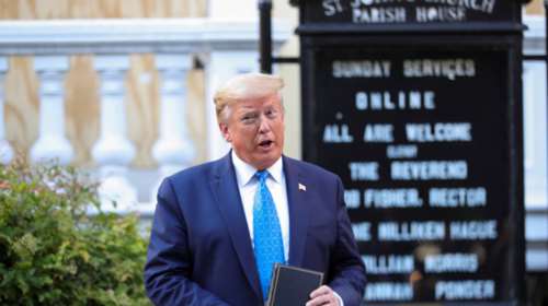 Μήνυση κατά Τραμπ για προσπάθεια φίμωσης της ελευθερίας σε twitter και social media