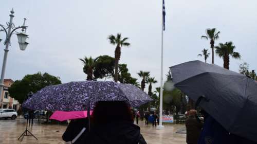 Καιρός: Ανεβαίνει ο υδράργυρος, αλλά παραμένουν οι βροχές - Πότε θα εξασθενήσουν τα φαινόμενα