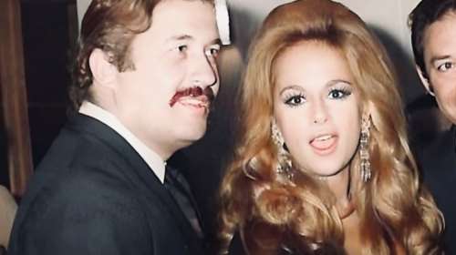 Σπάνιο κλικ από glam εμφάνιση της Βουγιουκλάκη και του Παπαμιχαήλ- Οι φήμες περί χωρισμού και τα γιουχαΐσματα