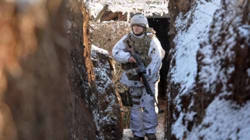 ΗΠΑ: Η Ρωσία είναι στρατιωτικά 70% έτοιμη για εισβολή στην Ουκρανία - Tι μεταδίδει το Reuters