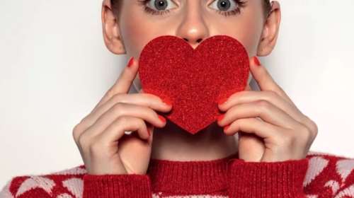 Γιατί είναι ποιο συχνά τα καρδιακά στις γιορτές; Σημάδια που δεν πρέπει να αγνοήσεις