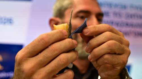 Τέμπη - Πραγματογνώμονες οικογενειών: Τα καθίσματα του τρένου δεν περιείχαν το προβλεπόμενο πυρίμαχο υλικό