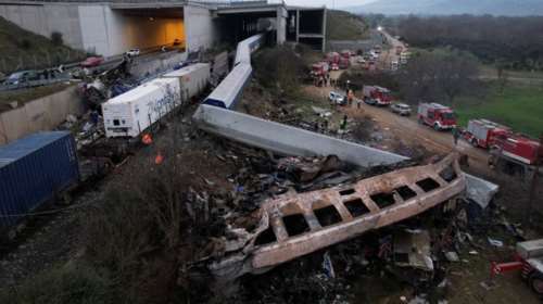 Τέμπη: &quot;Ποιος έδωσε την εντολή να διαλύσουν τη συγκέντρωση στο Σύνταγμα;&quot; - Ξεσπά πατέρας θύματος της τραγωδίας