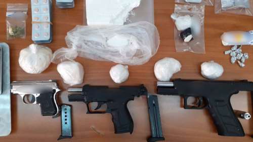 Εξάρθρωση σπείρας κοκαΐνης στη Δυτική Αττική: 21 συλλήψεις, εμπλέκονται ακόμη 16 άτομα [Εικόνες-Βίντεο]