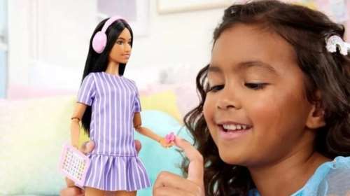 H πρώτη κούκλα Barbie με αυτισμό: Πώς σχεδιάστηκε και τι συμβολίζει