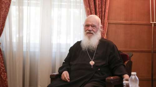 Δυσφορία Ιερώνυμου με τον Αλέξη Τσίπρα για τα τεστ στις εκκλησίες- Μην μπλέκετε την Εκκλησία στις πολιτικές κόντρες