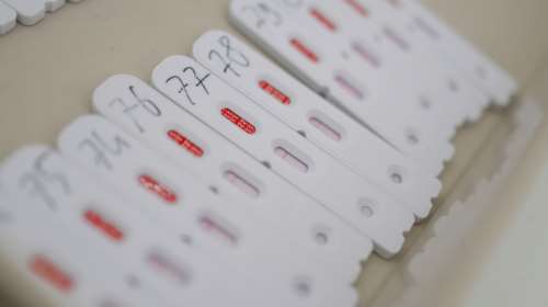 ΕΟΦ: Αυτά είναι τα self και rapid test που έχουν λάβει επίσημο πιστοποιητικό