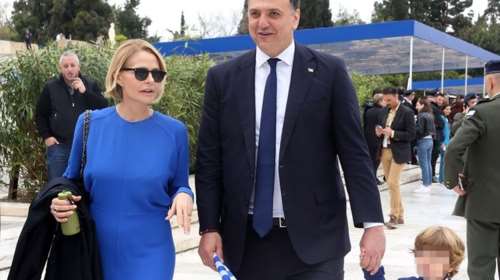 Παναγιώτης - Αντώνιος Κικίλιας: Η καλοκαιρινή βάφτιση του γιου της Τζένης Μπαλατσινού και του Βασίλη Κικίλια στο νησί της Αποκάλυψης