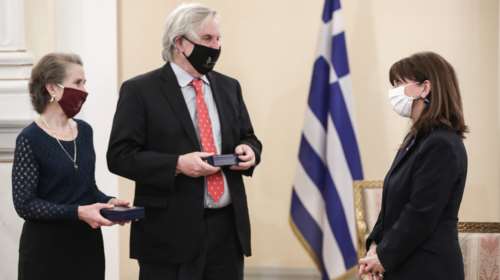 Η καθηγήτρια Βάσω Κιντή αποκαλύπτει ότι ο ΣΥΡΙΖΑ είχε εκδιώξει τους διακεκριμένους αρχαιολόγους που βράβευσε η Κ. Σακελλαροπούλου