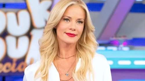 Ανανεωμένη η Ζέτα Μακρυπούλια: Η φρέσκια αλλαγή στο look της