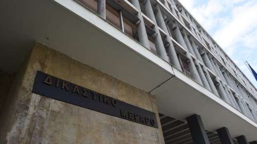 Θεσσαλονίκη: Στον ανακριτή 10 άτομα που κατηγορούνται για διακίνηση ναρκωτικών εντός γηπέδων