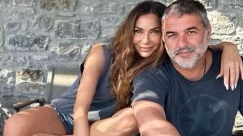 Δέσποινα Βανδή - Βασίλης Μπισμπίκης: Σε παραδοσιακό καφενείο του Ρεθύμνου για ρακές και καλό φαγητό