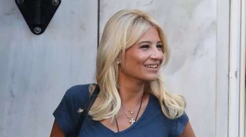 Φαίη Σκορδά: Μας δείχνει την υπέροχη αυλή της μονοκατοικίας της