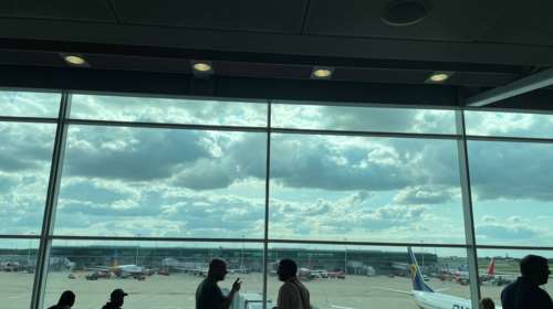 Τέλος, μετά από 40 ώρες εγκλωβισμού στη Γεωργία, η &quot;Οδύσσεια&quot; για τους 200 Έλληνες φιλάθλους που επέστρεφαν από το Άμπου Ντάμπι