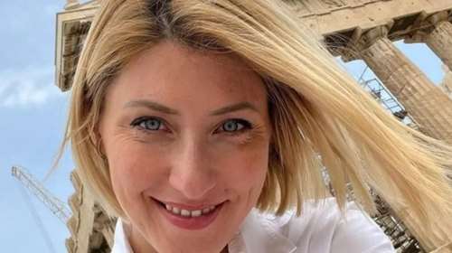 Σία Κοσιώνη: Αυτό είναι το υπερπολυτελές άρωμα που &quot;φοράει&quot; κάθε μέρα