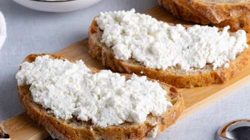Τρως cottage cheese για πρωτεΐνη; Ξανασκέψου το – Δες ποιο τρόφιμο το ξεπερνά