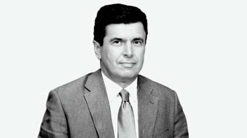 Εντολή και "σπάσιμο αυγών"...