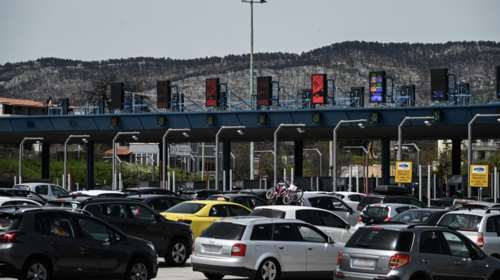 Κορυφώνεται η έξοδος των Χριστουγέννων- Επί ποδός η Τροχαία - Σε ισχύ η απαγόρευση κυκλοφορίας των φορτηγών