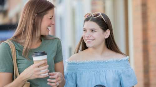 Μία μέρα στο Μediterranean Cosmos: Θα κάνουμε βόλτα και θα αγοράσουμε τα απαραίτητα για το σχολείο