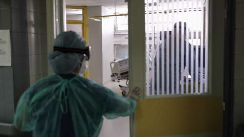 Κορονοϊός: Δραματικοί τόνοι από την ΠΟΕΔΗΝ - Γέμισαν οι ΜΕΘ της Θεσσαλονίκης