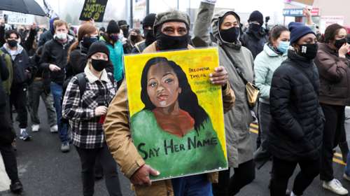 ΗΠΑ: Αποπέμπονται από την αστυνομία δύο ένστολοι που σκότωσαν αφροαμερικανίδα