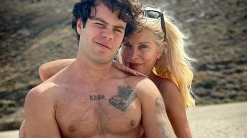 Η Ελένη Μενεγάκη και ο Άγγελος Λάτσιος για μπάνιο στα Άχλα