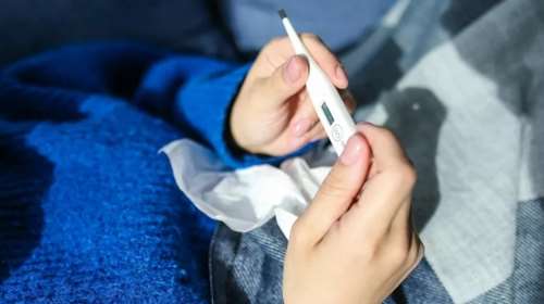 Πυρετός: Τα 5 συχνά λάθη που κάνεις όταν &quot;ανεβαίνει&quot; - Σε κρατούν άρρωστη περισσότερο
