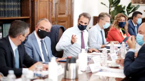 Το μήνυμα Μητσοτάκη από τη Θεσσαλονίκη: Οι μάσκες δουλεύουν όταν τις φοράμε όλοι