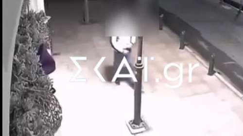 Περιστέρι:  Νέο περιστατικό με τον επιδειξία -  Κάμερα ασφαλείας τον &quot;πιάνει&quot; την ώρα της δράσης του  - Βίντεο ντοκουμέντο