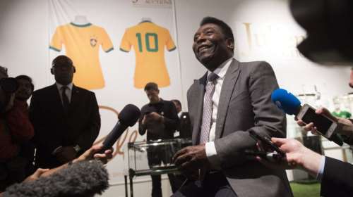 Κορονοϊός: Εμβολιάστηκε και ο θρύλος του παγκόσμιου ποδοσφαίρου Πελέ