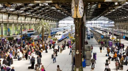 Γαλλία: Διακοπή της κυκλοφορίας των τρένων μετά την ανακάλυψη βόμβας του Β&#39; Παγκοσμίου Πολέμου ανάμεσα στις γραμμές