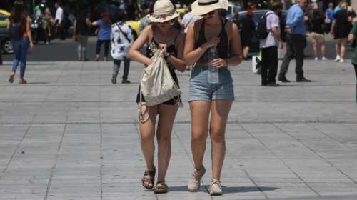 Στην καρδιά του καλοκαιριού με ήπιο καύσωνα και θερμοκρασία μέχρι 38 βαθμούς