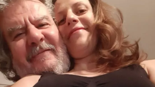 Βασίλης Χαλακατεβάκης: Ο 62χρονος στην πρώτη φωτογραφία με τη 42χρονη εγκυμονούσα σύζυγό του