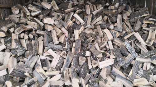 Καυσόξυλα: Τι να προσέξουν οι καταναλωτές στην αγορά ξύλου - Ποια είναι πιο αποδοτικά