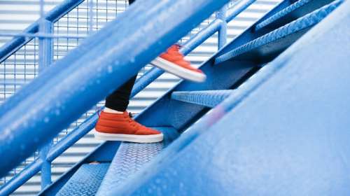 Το &quot;τεστ της σκάλας&quot; που δείχνει την υγεία της καρδιάς: Κάντε το και δείτε εάν χρειάζεστε γιατρό