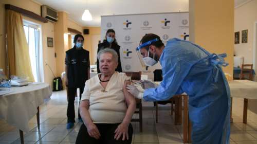 Συναγερμός για τις μεταλλάξεις - &quot;Τα εμβόλια είναι αποτελεσματικά και σε αυτές&quot;, διαβεβαιώνει ο Βασιλακόπουλος