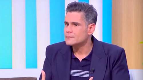 Συγκινεί ο Δημήτρης Ουγγαρέζος: &quot;Είπα ότι τώρα είσαι μόνος σου και πρέπει να σταθείς στα πόδια σου&quot;