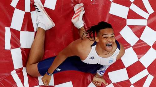 Συνταρακτικός ο Μανόλης Καραλής: &quot;Μας χτυπούσαν, καθόμασταν και κλαίγαμε με την αδελφή μου&quot;