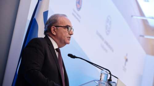 Παπαθανάσης: Πιο αυστηρά τα μέτρα και οι έλεγχοι στα εμπορικά κέντρα σε σχέση με τα σούπερ μάρκερ