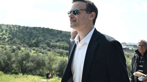 Η Καθημερινή παίρνει θέση στη μάχη του ΠΑΣΟΚ: Όχι στον Δούκα, ναι στον Ανδρουλάκη